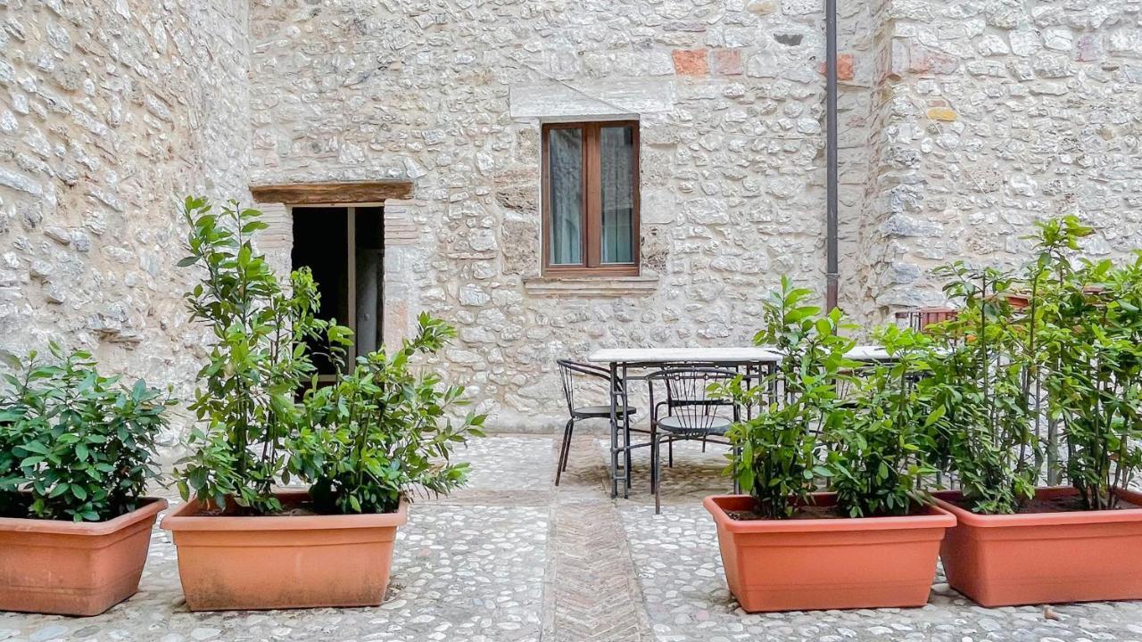 Borgo San Valentino Arrone Exterior foto
