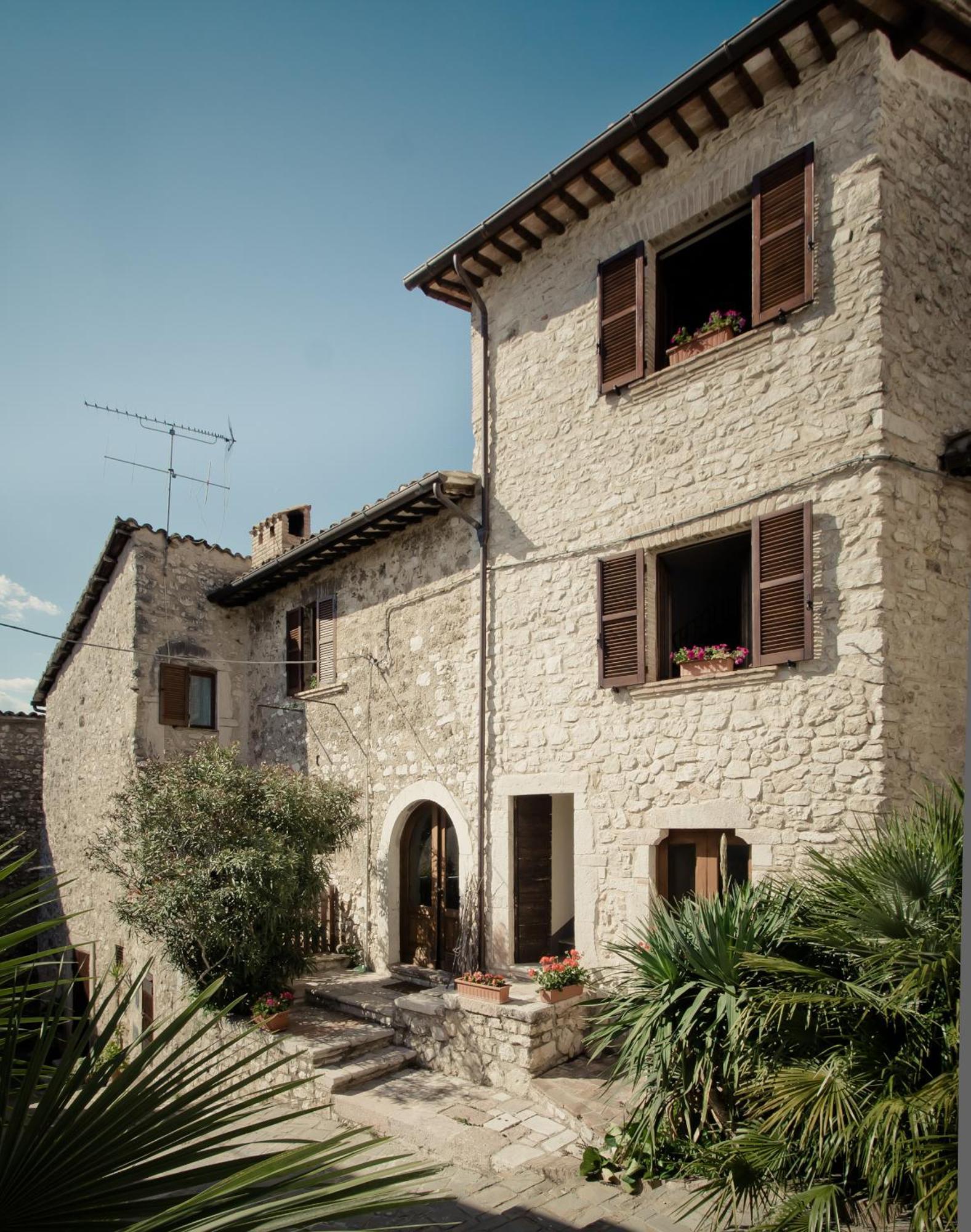 Borgo San Valentino Arrone Exterior foto